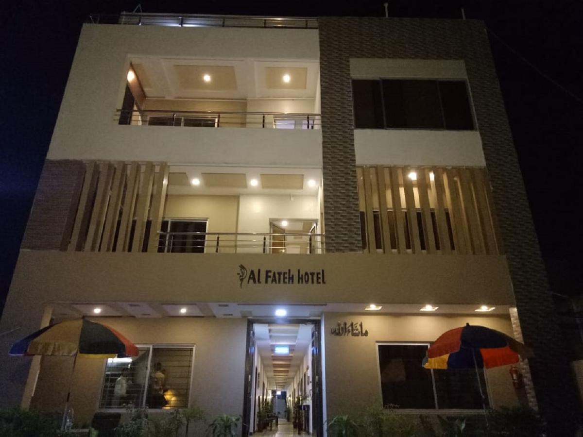 Al-Fateh Hotel ラホール エクステリア 写真