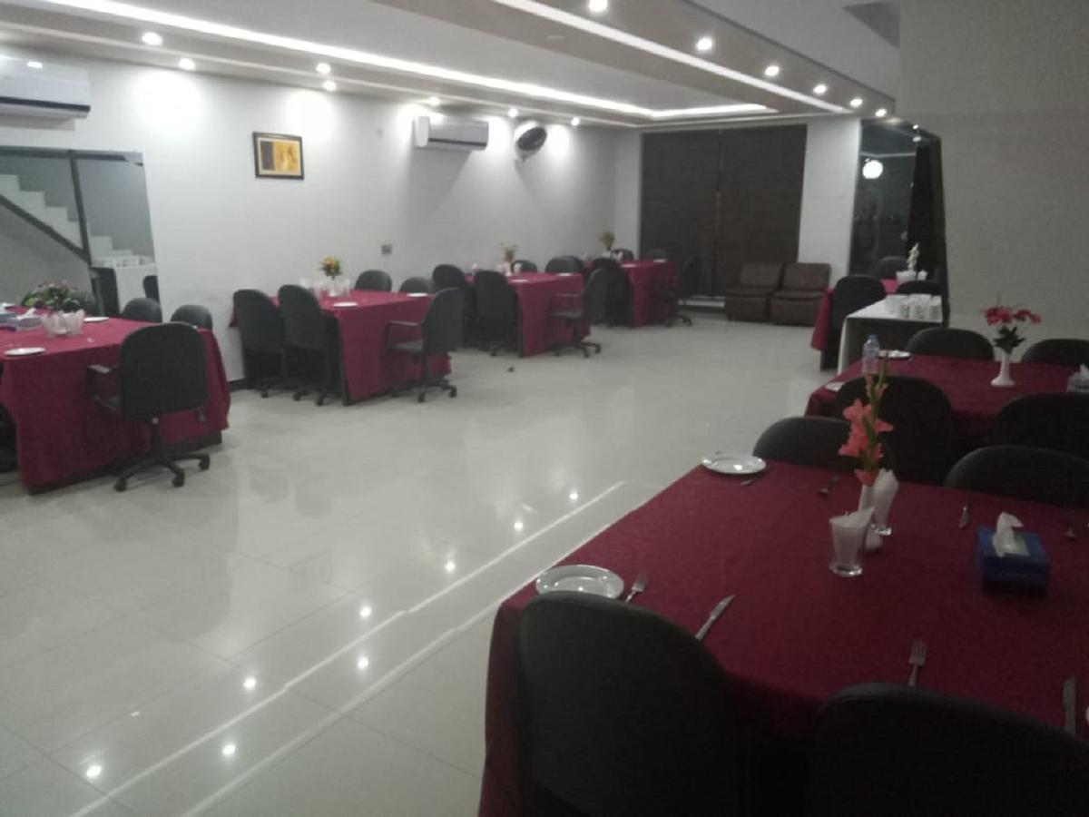 Al-Fateh Hotel ラホール エクステリア 写真