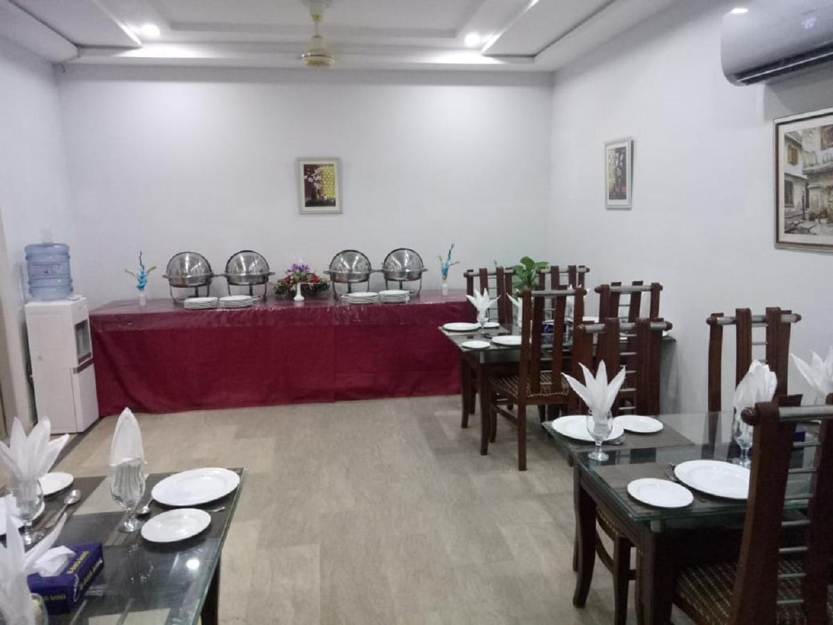 Al-Fateh Hotel ラホール エクステリア 写真